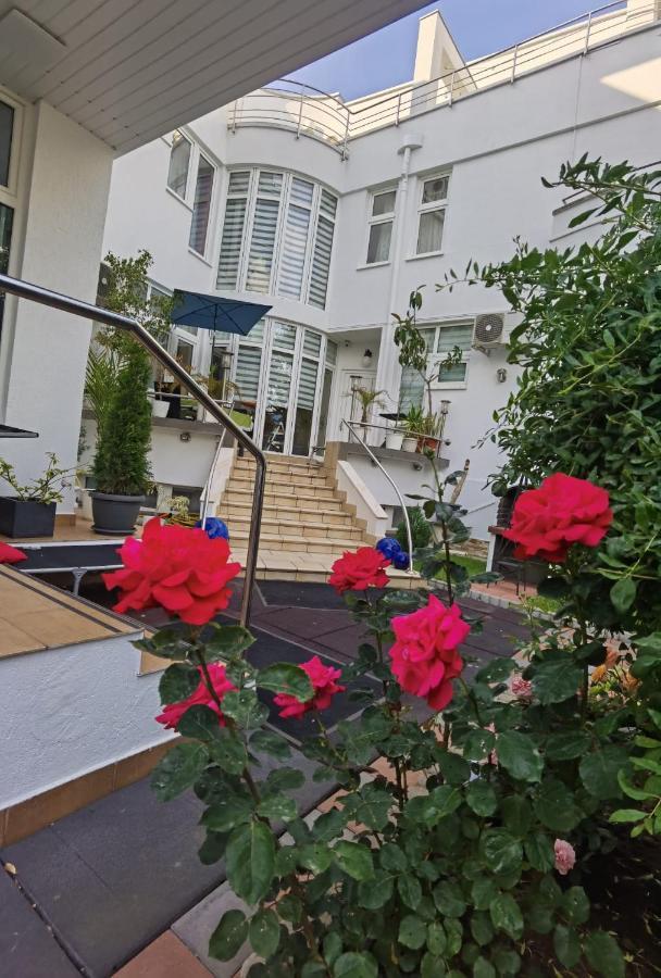 Fitness House With Garden Hotel Constanta Ngoại thất bức ảnh