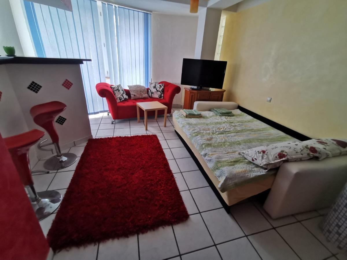 Fitness House With Garden Hotel Constanta Ngoại thất bức ảnh