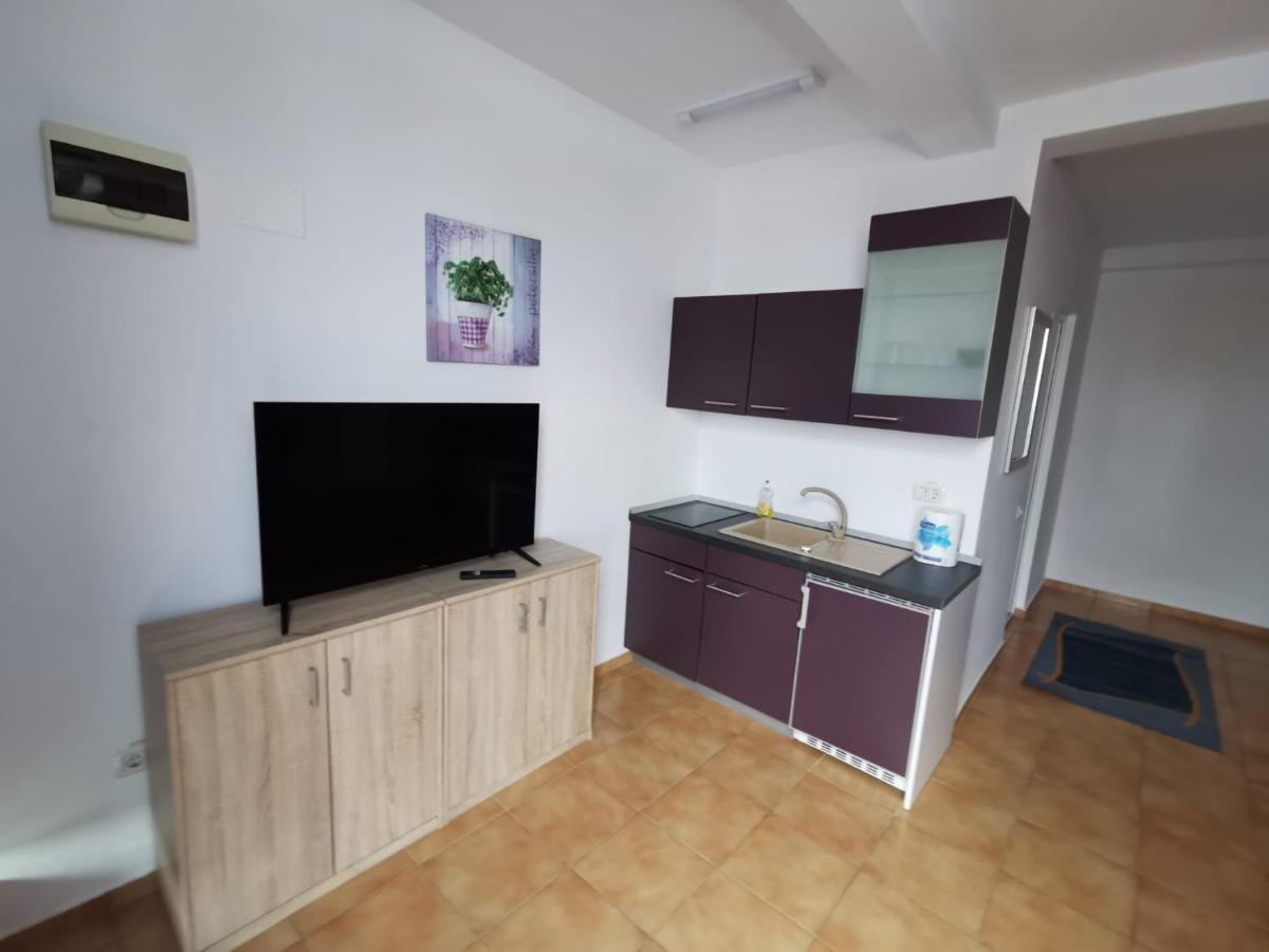 Fitness House With Garden Hotel Constanta Ngoại thất bức ảnh