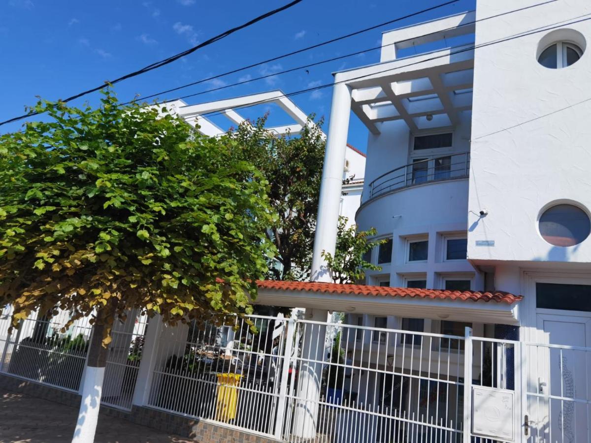 Fitness House With Garden Hotel Constanta Ngoại thất bức ảnh